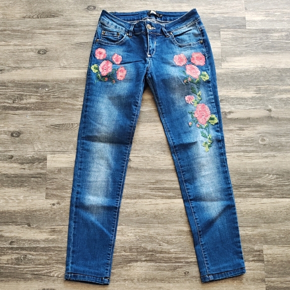 Pullit Denim - Pullit Jeans With Floral Embroidery. Size 29